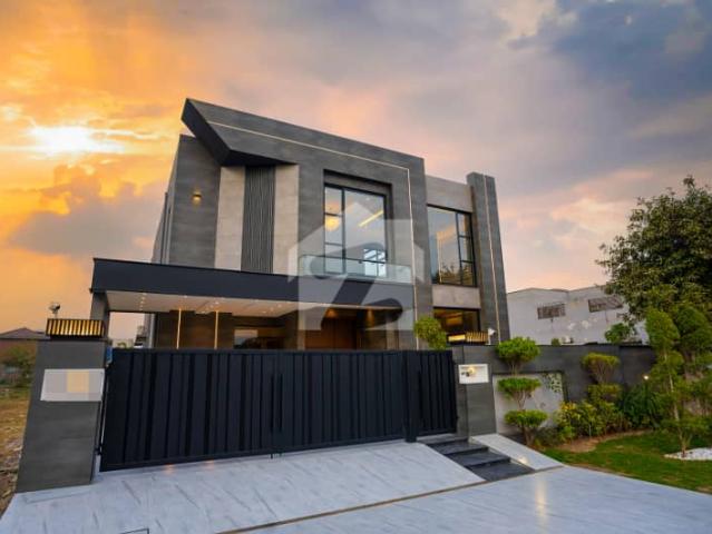 100% Original Kanal Ultra Modern Design Super Luxury Bungalow For Sale