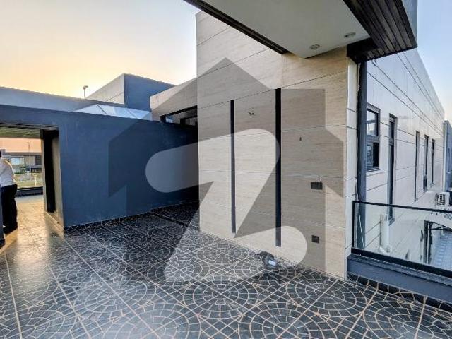 100% original modern house for sale on 70 ft road most limited deal dha phase 7
