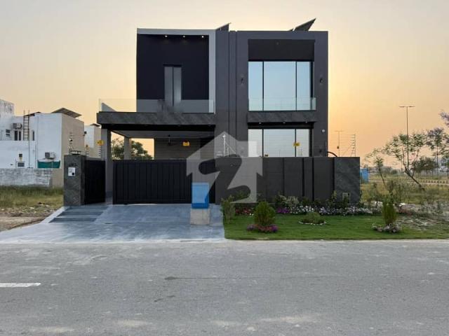 100% Original Picture 10 Marla Full Basement Sami Furnished Modern House For Sale In DHA Phase 7