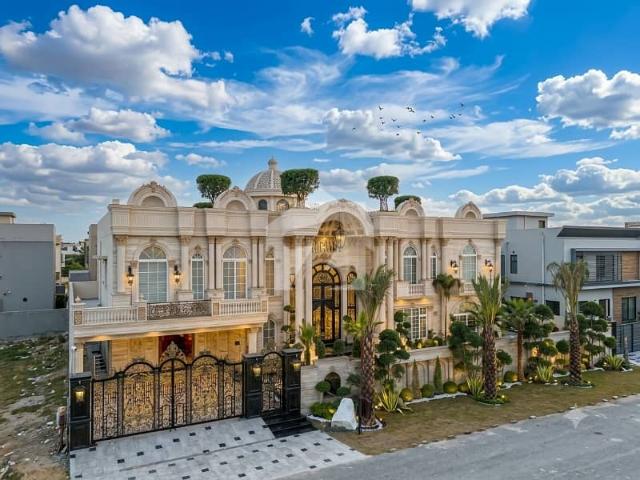100 % Original Picture Defence 2 Kanal Brand New Full Basement, Theater, Furnished, Pool with Lift Bungalow For Sale