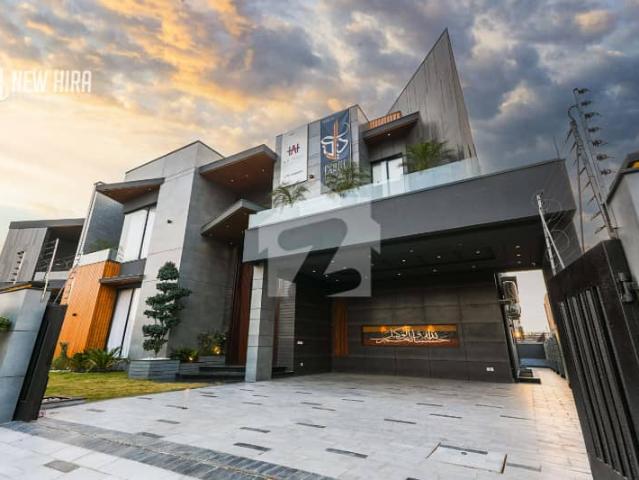 100% original pictures 02 kanal full furnished brand new splendid royal bungalow for sale