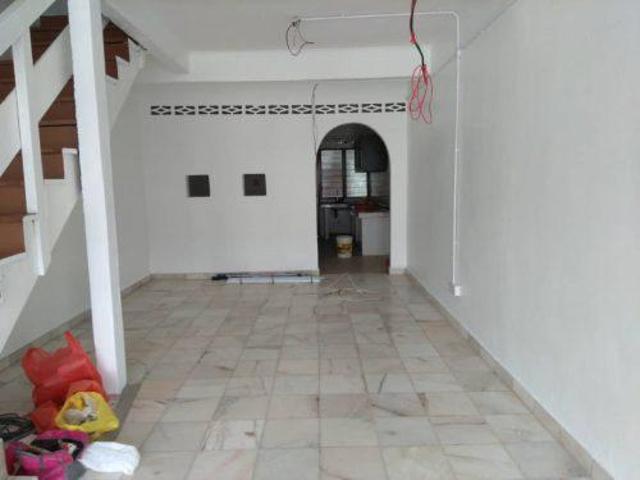 100 LOAN 2 Double Storey Taman Perkasa Hulu Langat Selangor