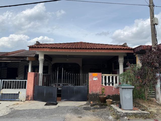 100 LOAN Teres Setingkat Taman Selasih Lukut