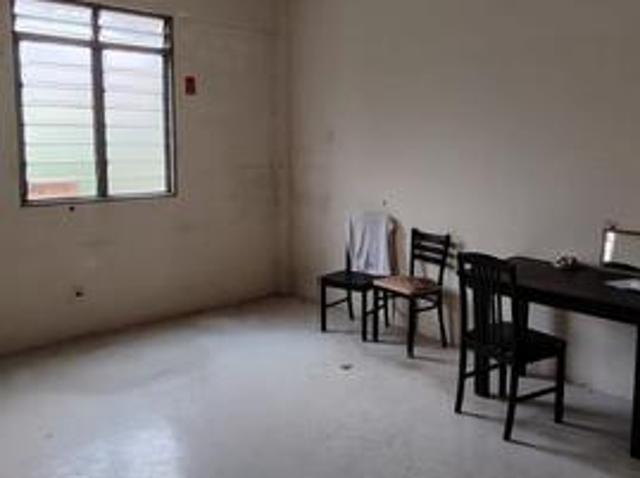 100 Loan tmn baiduri flat perling full loan cash bck low floor cheap