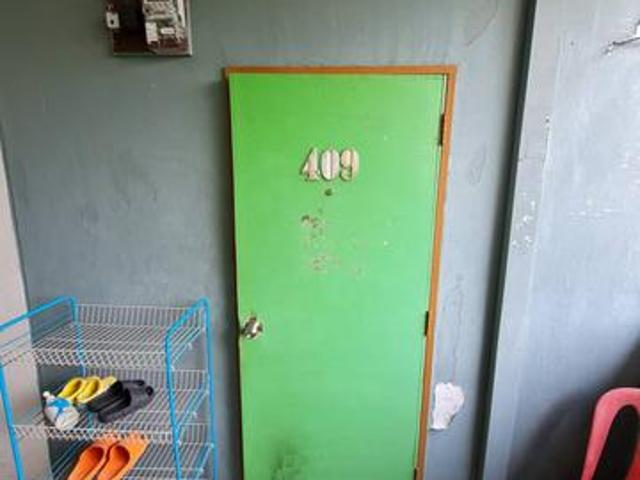 100 Loan Flat Pkns Taman Sri Serdang Tingkat 4 Seri Kembangan