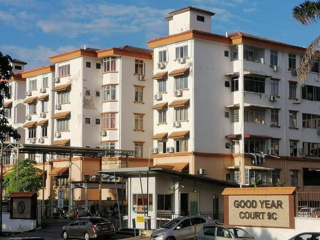 100 Loan Goodyear Court 9 Subang Jaya USJ 2 Cover carpark