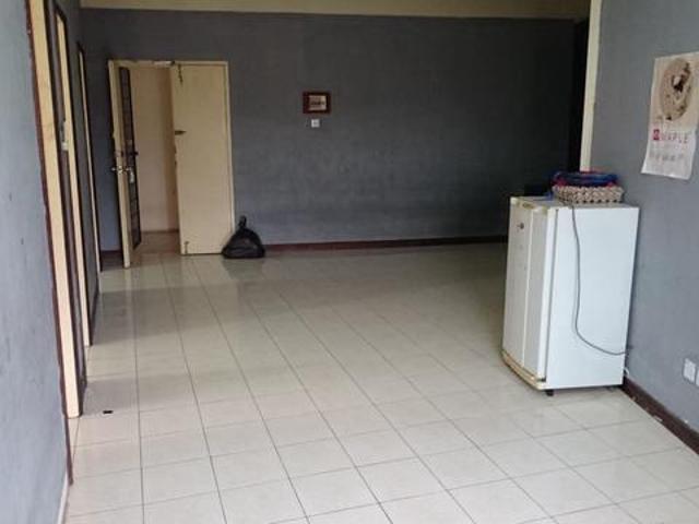 100 Loan Synergy Square Apartment Matang