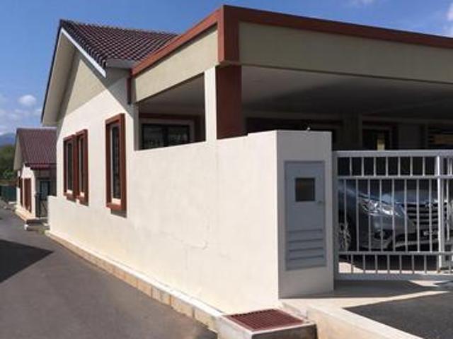 100 LOANFREEHOLDENDLOT Taman Bukit Mahogani Kuala Klawang