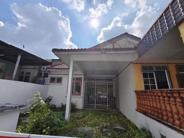 100 LOANFREEHOLDHOT LOCATION Taman Desa Beringin Sikamat