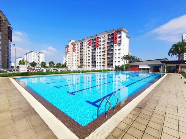 100 LoanSeri JatiSetia AlamRenovated KitchenSwimming Pool