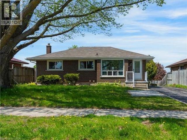 100 Lauris Avenue, Cambridge, ON, N1R 5L4 house for sale | Listing ID 40830 | Royal LePage