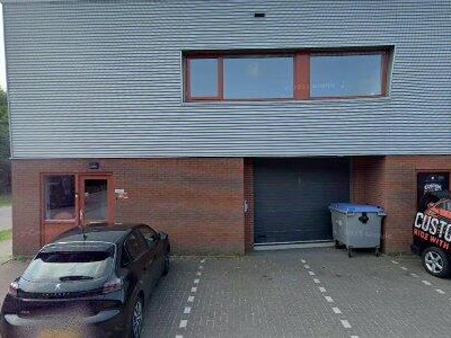 100 m2 office space for rent in Almere
