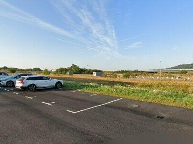 100 m2 lager uthyres i Halmstad