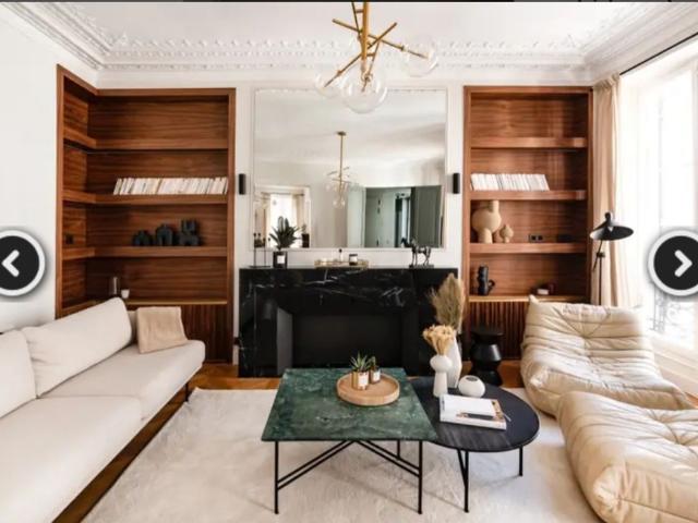 100 m² apartment 2 bedrooms Place de la Madeleine