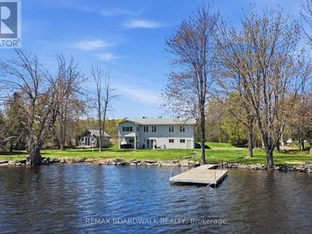 100 Mcculloughs Landing, Drummond/North Elmsley, ON, K7H 3C8 house for sale | Listing ID X13132 | Royal LePage