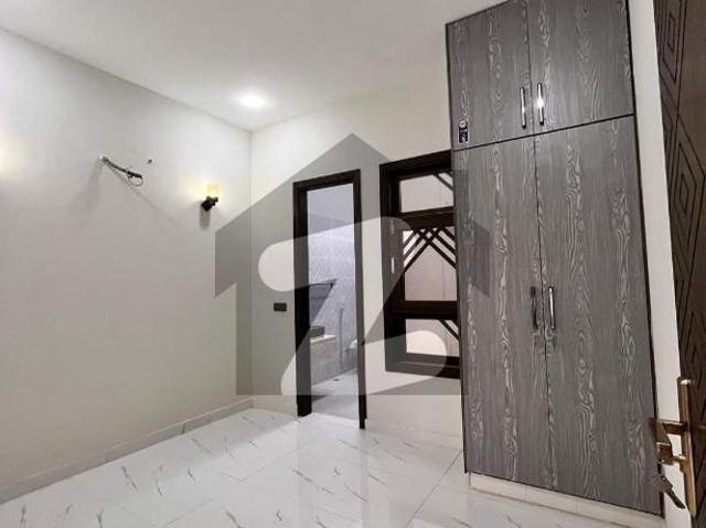 100 square yard slightly used double story bungalow for sell in dha phase 7 ext with full basement. DHA Phase 7 Extension