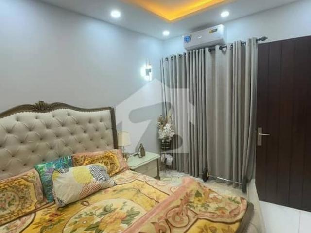 100 Sqyd Available For Sale