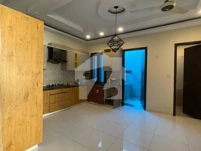 100 Sq. Yards House For Rent Iqbal Lane 8