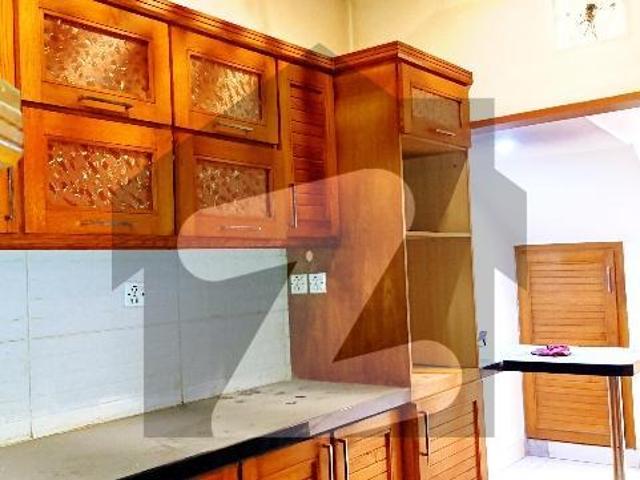 100 sq Yard's House Well maintain DHA Phase 8