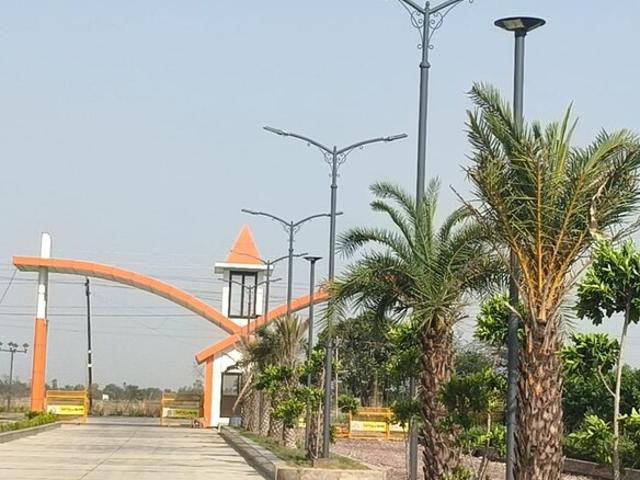 100 Sq.Yd. Plot in Chhata Vrindavan Listing ID: #10381