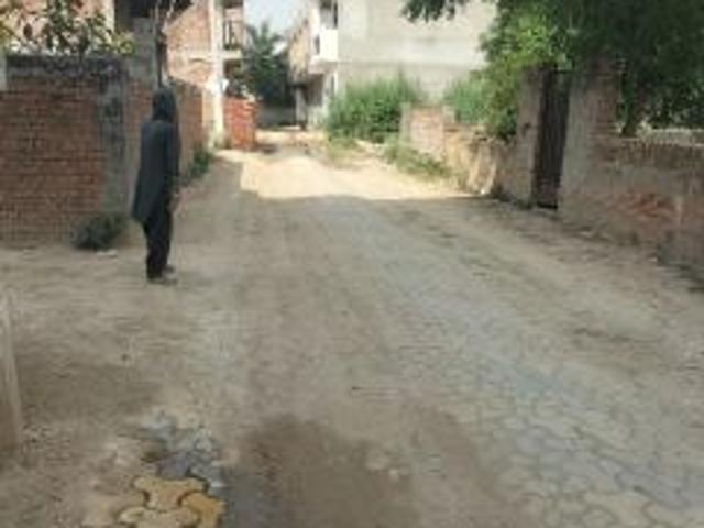 100 Sq.Yd. Plot in Noida Central Noida Listing ID: #10373
