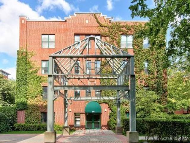 100 Rue Vinet 402 Montréal QC H3J 2C9 2 Bedroom Condo for Rent for 2900 month