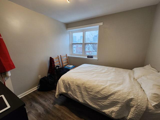 100 Waverley Street Studio Apartment for Rent at 100 Waverley St, Ottawa, ON K2P 0V2 Centretown