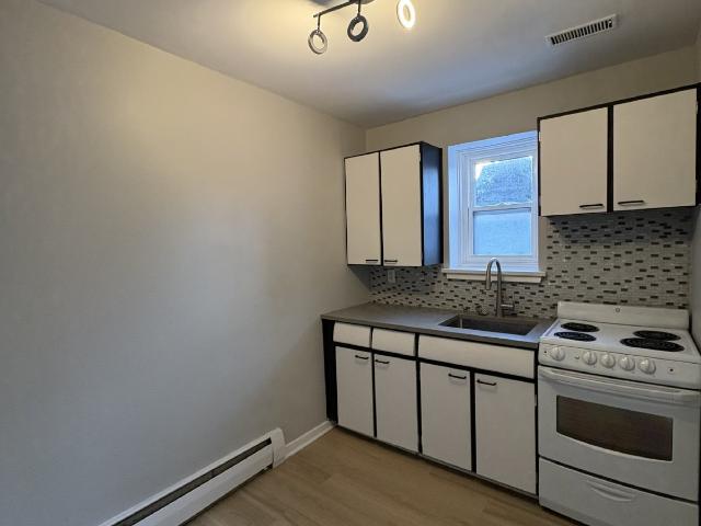 100 Waverley Street 1 Ottawa, ON K2P 0V2