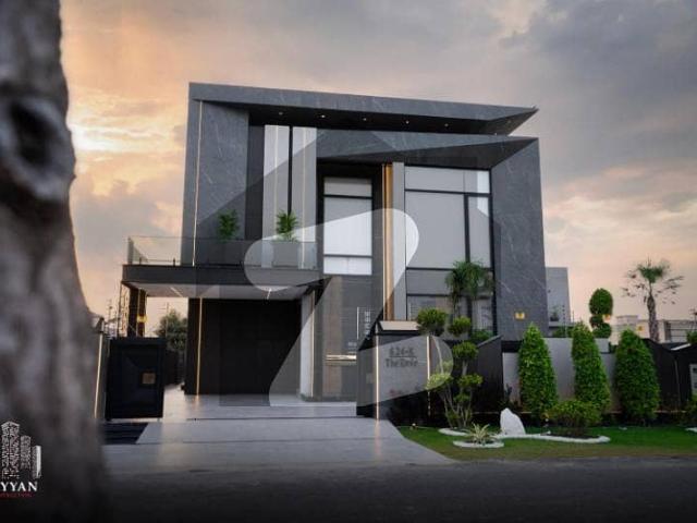 100 % True Add One Kanal Brand New Full Basement Luxury Class House for Sale in Near DHA Club