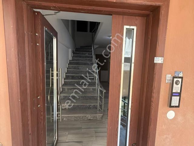 100. Yıl Mahallesi'nde Ferah Balkonlu 2+1 Kiralık Daire