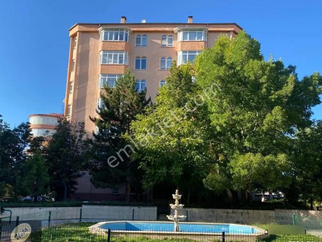 100.yıl'ın En Merkezi Yerinde Site İçerisinde Güney batı Cephe 3.kat.