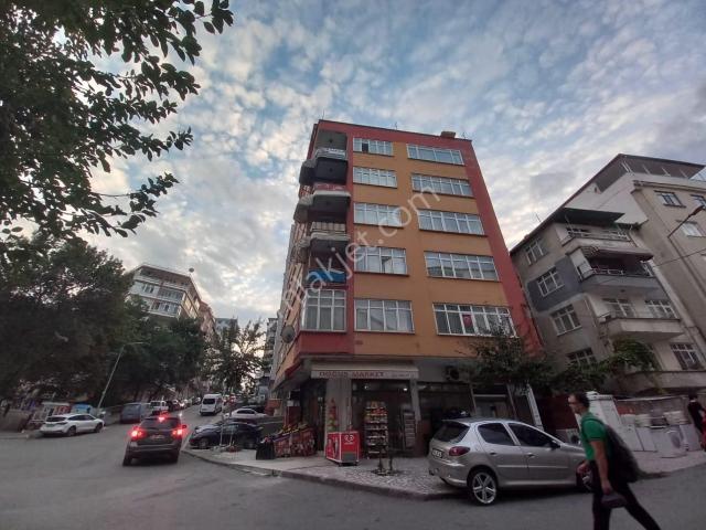 100. Yıl Bulvarına Yakın 2+1 İçi Yapılı Asansörlü Satılık Daire