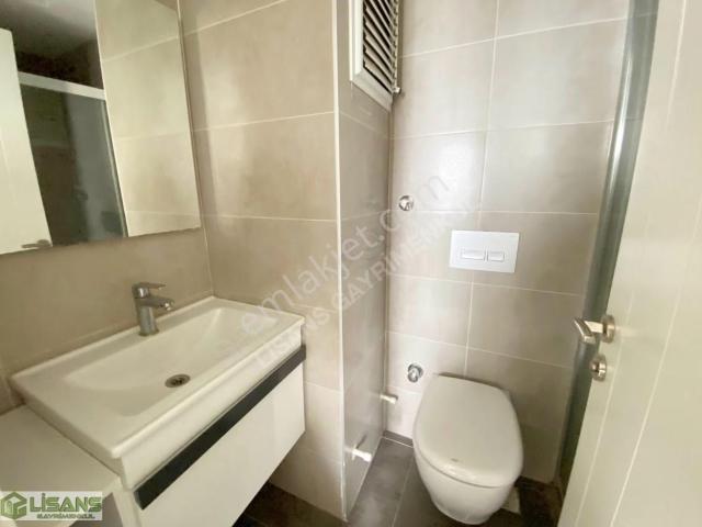 100.yıl Krimnal Blv. Havuzlu Sitede 3+1 Çiftbanyo Giynme Odalı