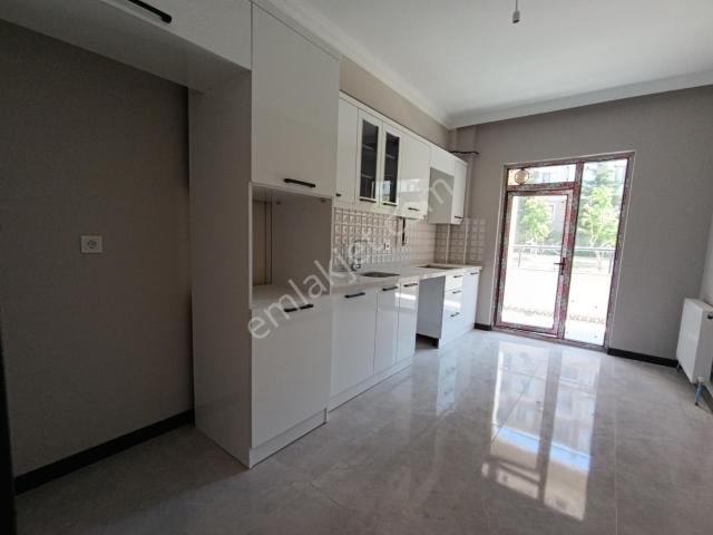 100.yılda Sıfır Bina 3+1 125m² Ebeveyn Banyo Çift Balkon Ara Kat