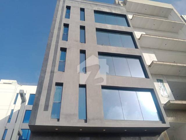 100 Yard Full Building Ground Basement Plus 4rth Floor Available On Rent In Zulfiqar Commercial Main Double Road DHA Phase 8