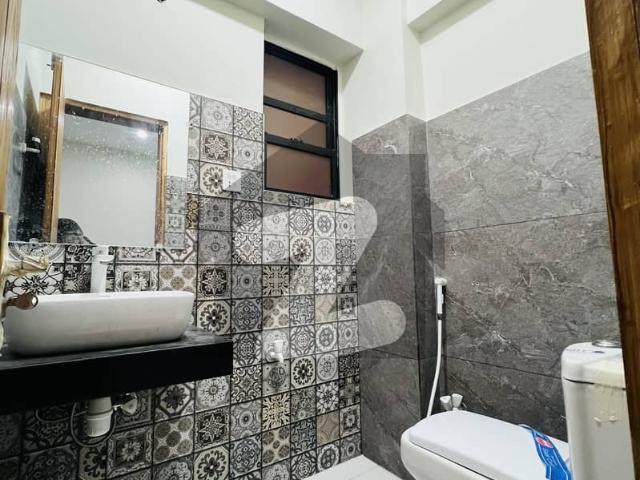 100 Yards Glass Elevation Building For Rent