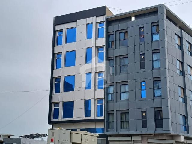 100 yards residentail building for sale