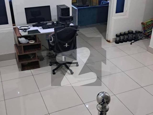 100 Yd Bungalow For Sale