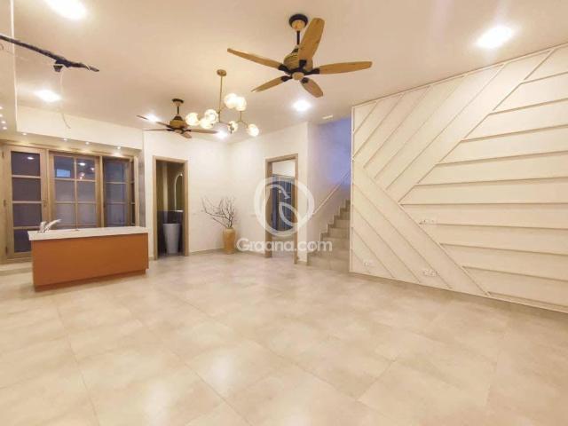 100 Yd² House for Rent