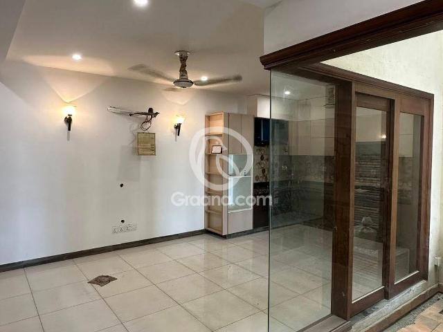 100 Yd² House for Rent