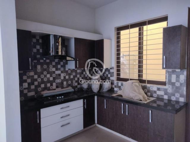 100 Yd² House for Rent