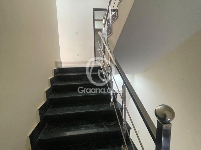 100 Yd² House for Sale