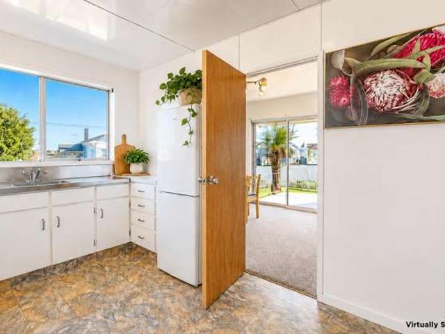 100A Brunton Crescent, Thames, Coromandel