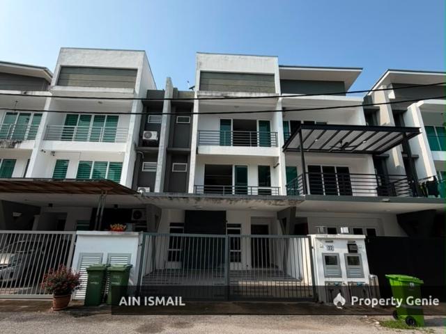 [100K BELOW MARKET & CLUB HOUSE] TERES 3TINGKAT HERMOSO, TANJUNG LUMPUR, KUANTAN