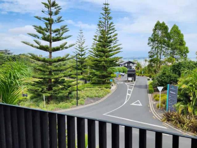 101/51 Ninth View Avenue, Beachlands, Manukau City