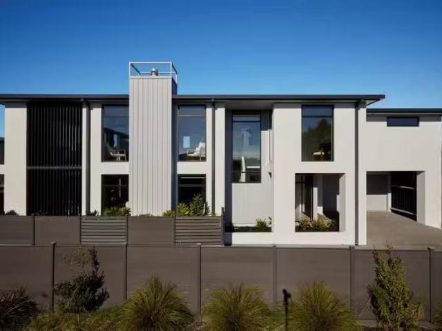1015 Papamoa Beach Road, Papamoa, Tauranga For Sale