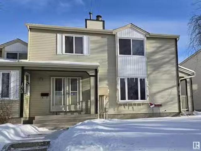 1015 Village Drive, Sherwood Park, AB, T8A 4L4 townhouse for.