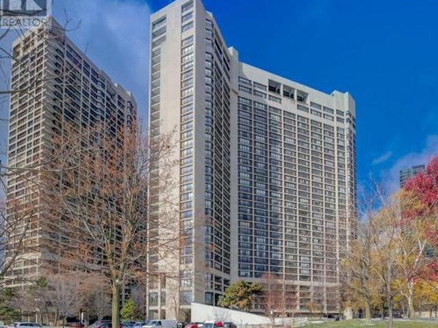 1017 33 Harbour Square, Toronto, ON, M5J 2G2 condo for sale | Listing ID C13151 | Royal LePage
