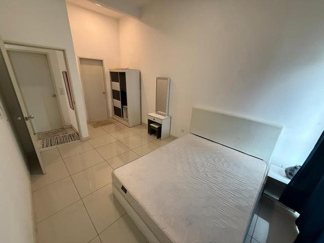 1017sqft Full Furnish lvl 28 Savanna Executive Suites Southville City