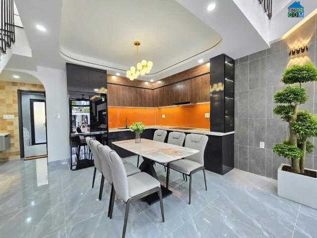 1010 Nhà 3 Tầng Đường 2 mặt tiền Gần Chợ Nguyễn Tri Phương Nhà Đẹp Hiện Đại Giá Tốt